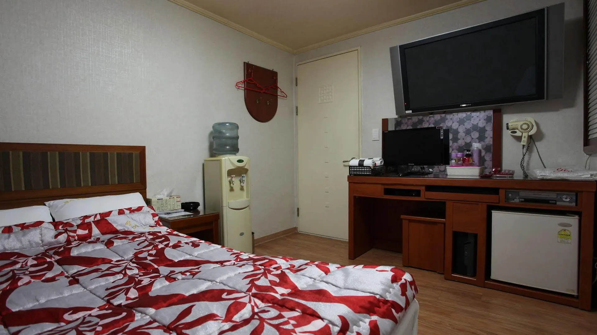 סיאול Yes Motel 3*,